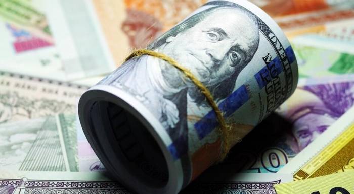 US Economy Turmoil, Dollar Rate Cut Looms