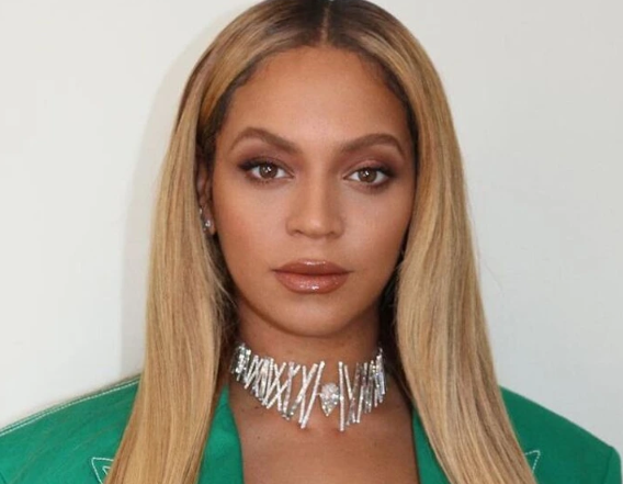 Scientists Name The World's Most Perfect Face? Taylor Swift Didn't Even Make Top 5!